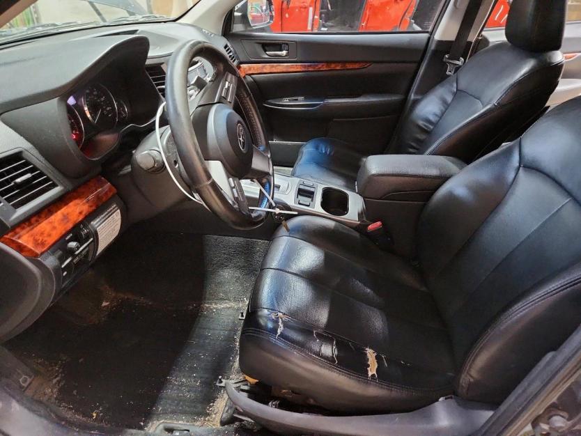 Salvage 2011 Subaru Outback Limited
