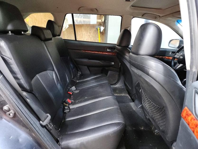 Salvage 2011 Subaru Outback Limited