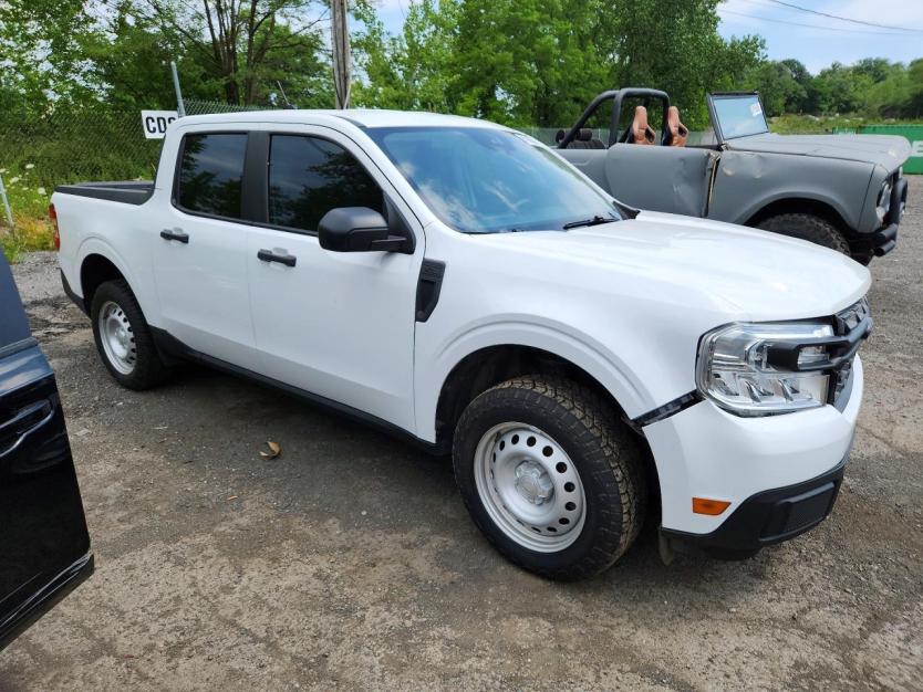 Salvage 2024 Ford Maverick Xl