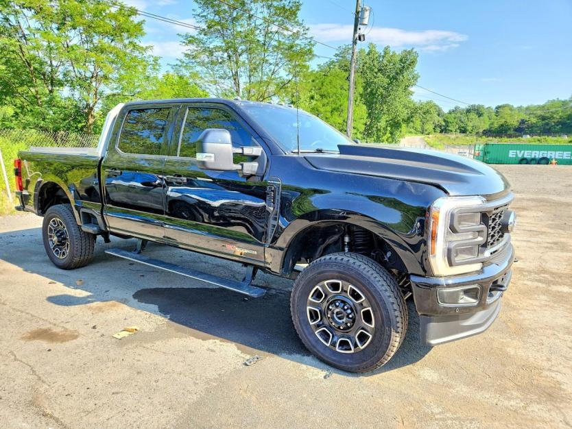 Salvage 2025 Ford F350 
