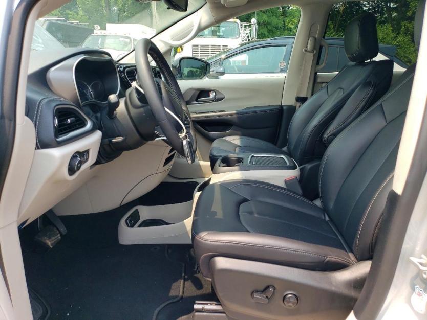 Salvage 2024 Chrysler Pacifica Hybrid Select