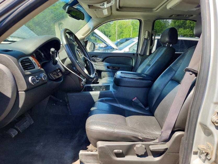 Salvage 2011 Chevrolet Tahoe Hybrid
