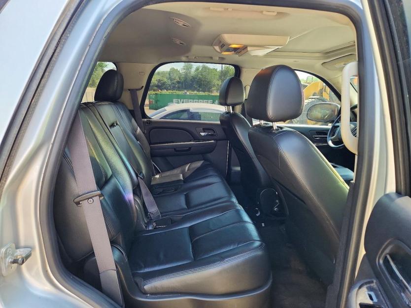 Salvage 2011 Chevrolet Tahoe Hybrid