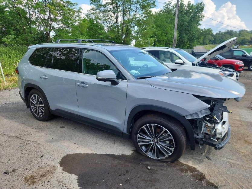 Salvage 2026 Toyota Grand Hybrid Max Platinum