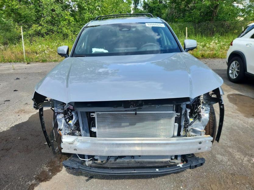 Salvage 2026 Toyota Grand Hybrid Max Platinum