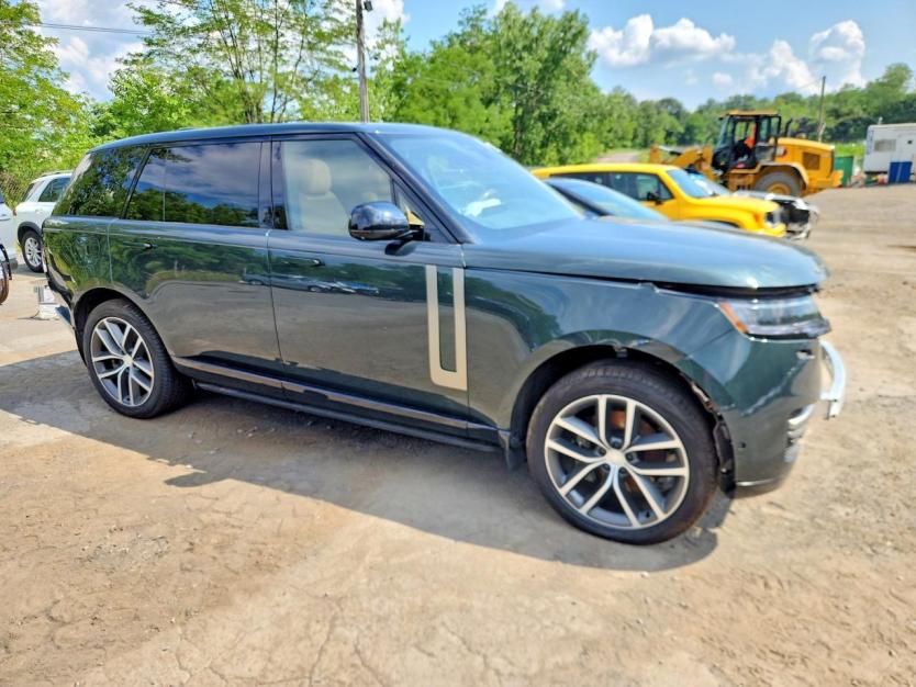 Salvage 2025 Land Rover Rover Range Se