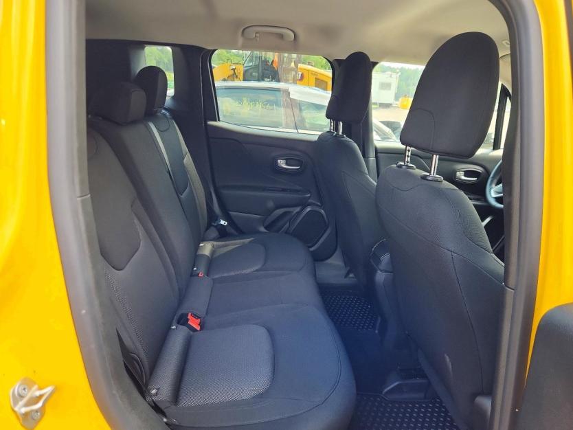 Salvage 2023 Jeep Renegade 