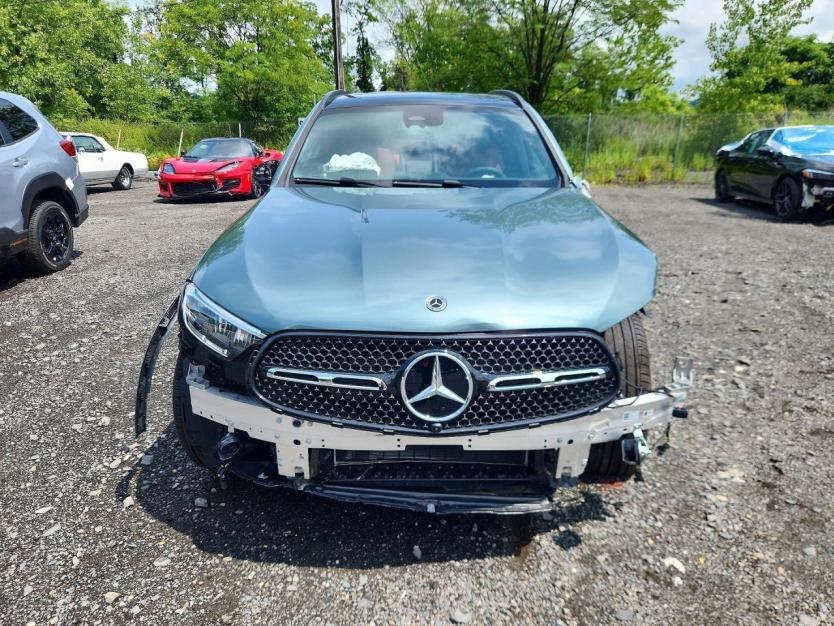 Salvage 2025 Mercedes Benz Glc 300 4matic