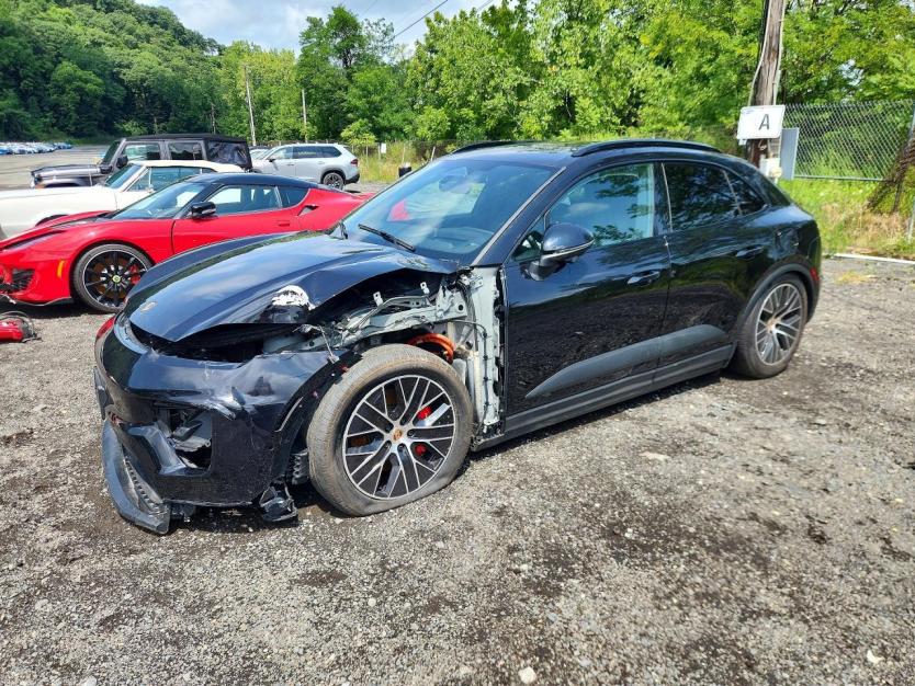 Salvage 2025 Porsche Macan 4s