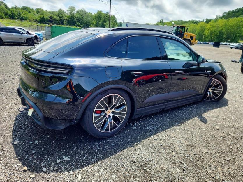 Salvage 2025 Porsche Macan 4s