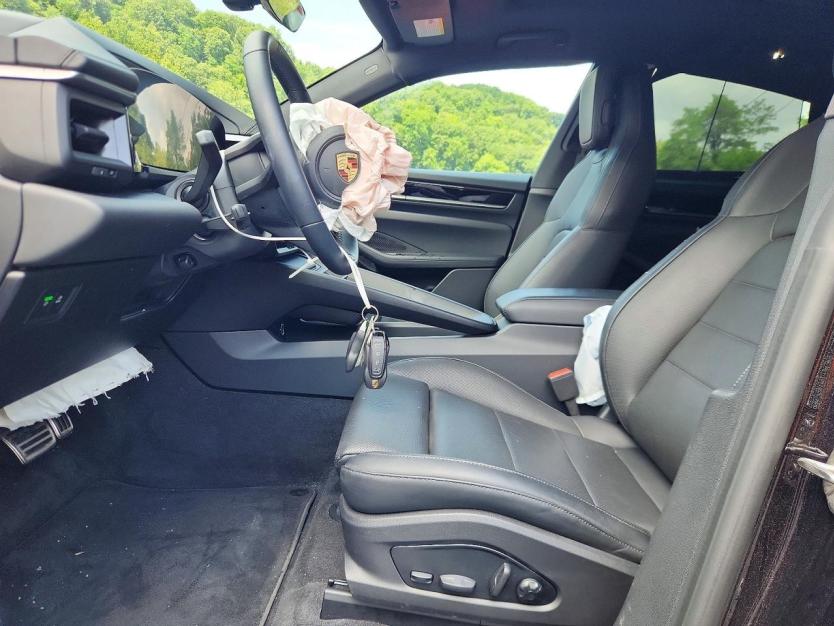 Salvage 2025 Porsche Macan 4s