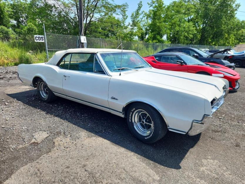 Salvage 1967 Oldsmobile Cutlass 