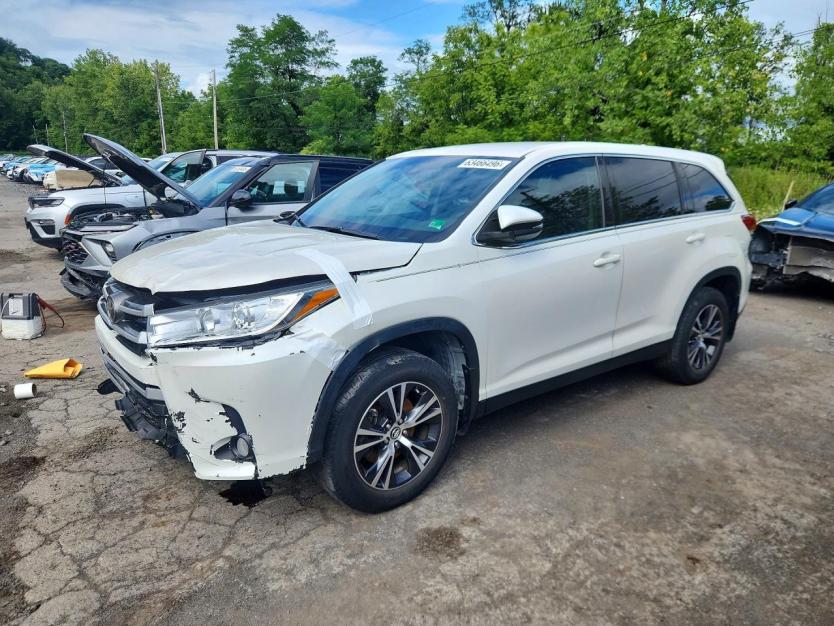 Salvage 2019 Toyota Highlander Le Plus