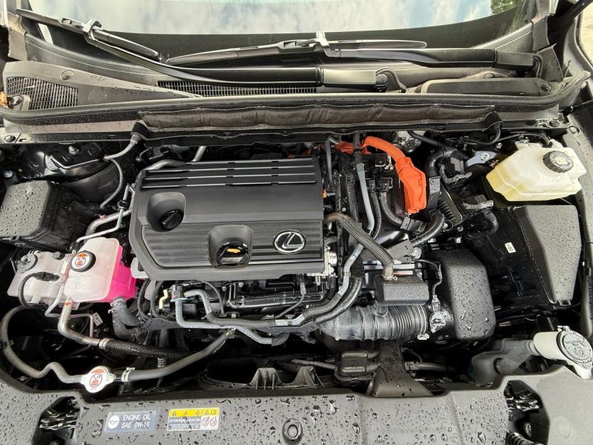 Salvage 2025 Lexus Rx350 H