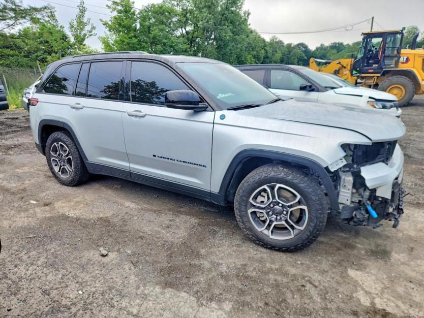 Salvage 2022 Jeep Grand Cherokee Trailhawk 4xe
