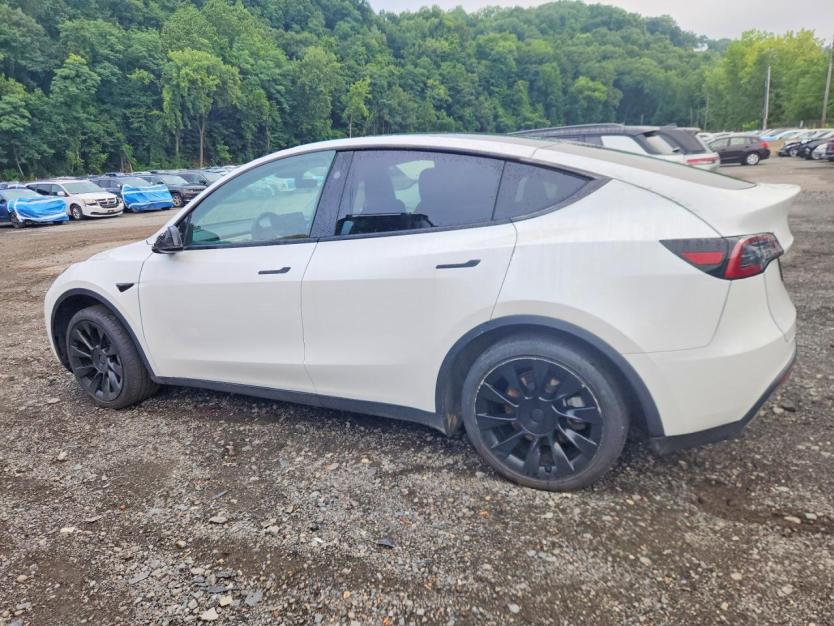 Salvage 2023 Tesla Model Y 