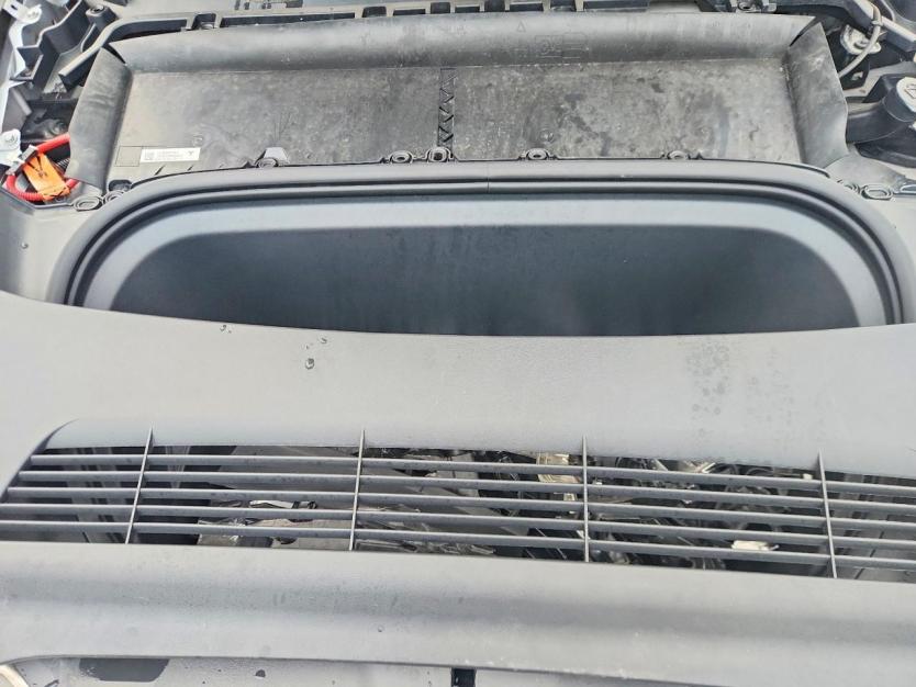 Salvage 2023 Tesla Model Y 