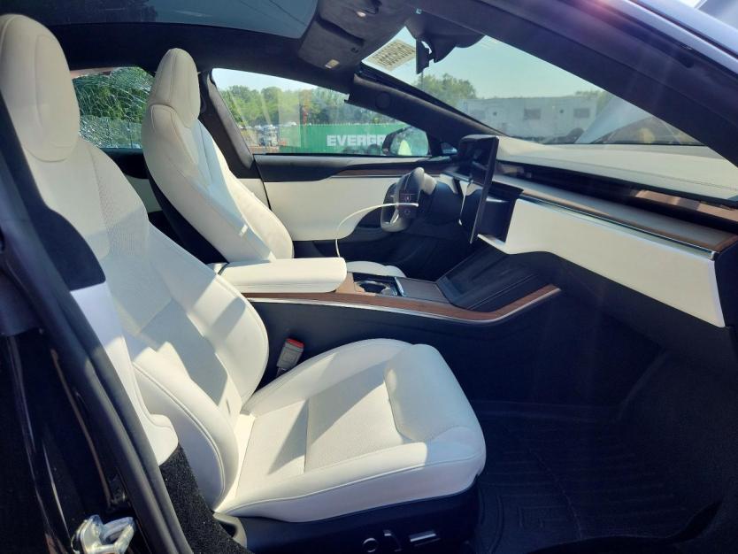 Salvage 2024 Tesla Model S 