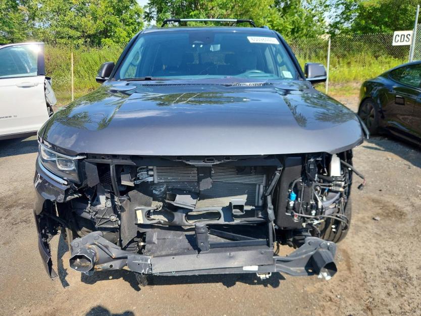 Salvage 2022 Jeep Grand Wagoneer Series Ii