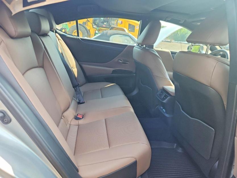 Salvage 2025 Lexus Es 350 