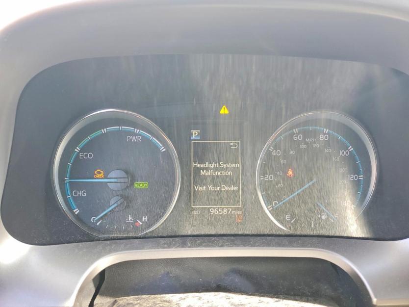 Salvage 2018 Toyota Rav4 Hybrid Le