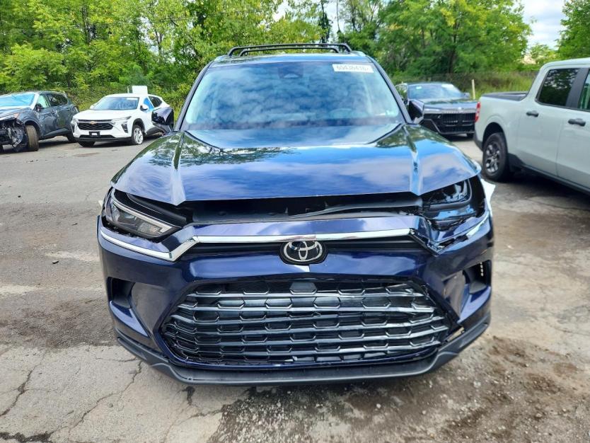 Salvage 2026 Toyota Grand Highlander Xle