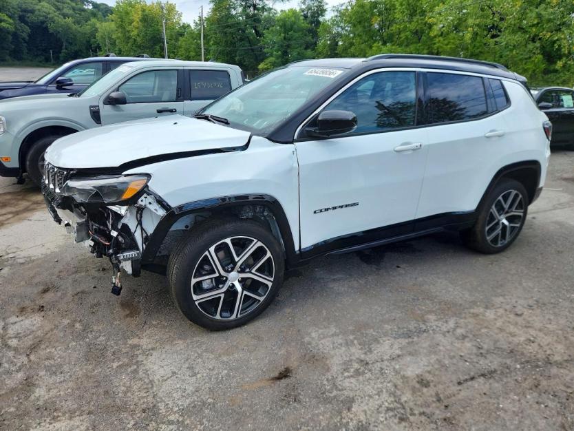 Salvage 2024 Jeep Compass Limited