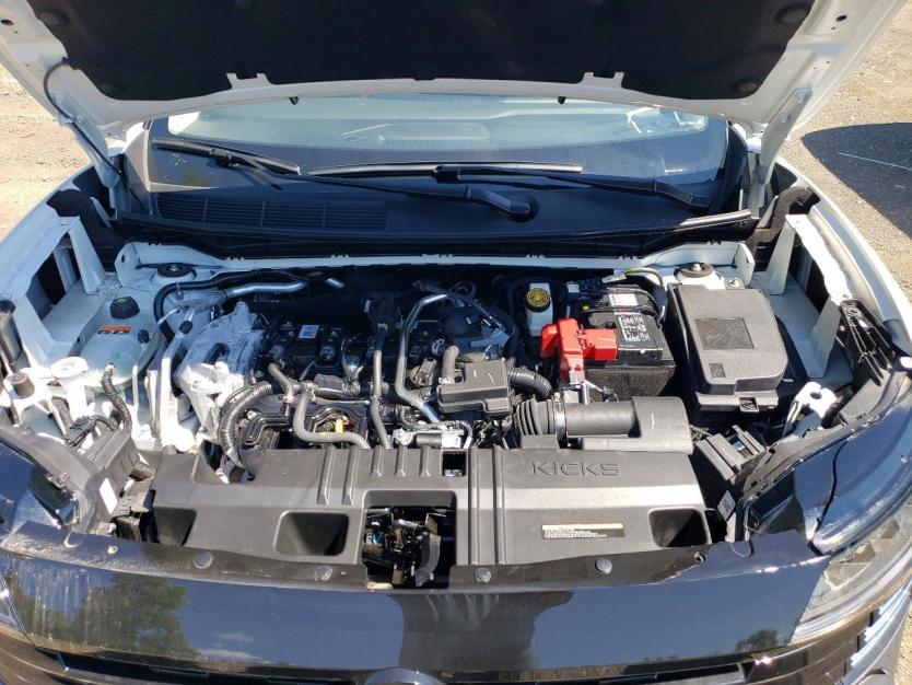 Salvage 2026 Nissan Kicks Sv