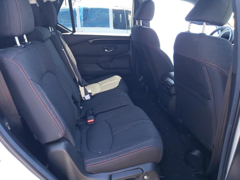 Salvage 2025 Honda Pilot Sport