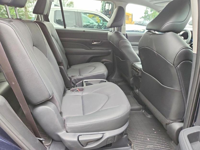 Salvage 2026 Toyota Grand Highlander Limited