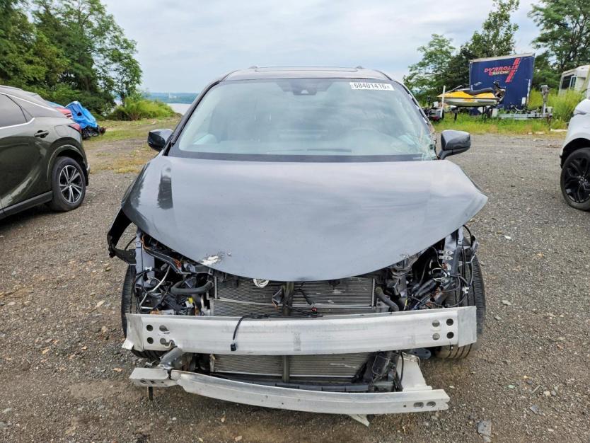 Salvage 2025 Toyota Sienna Xle