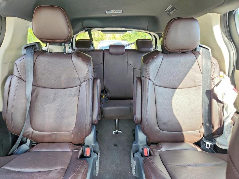 Salvage 2024 Toyota Sienna Platinum 7-passenger