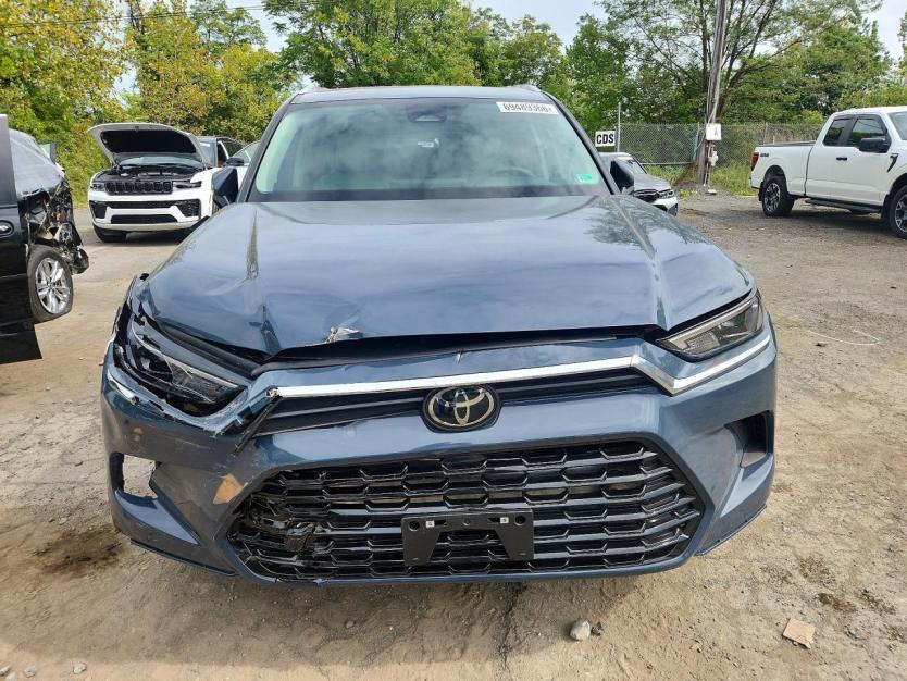 Salvage 2025 Toyota Grand Highlander Hybrid Xle