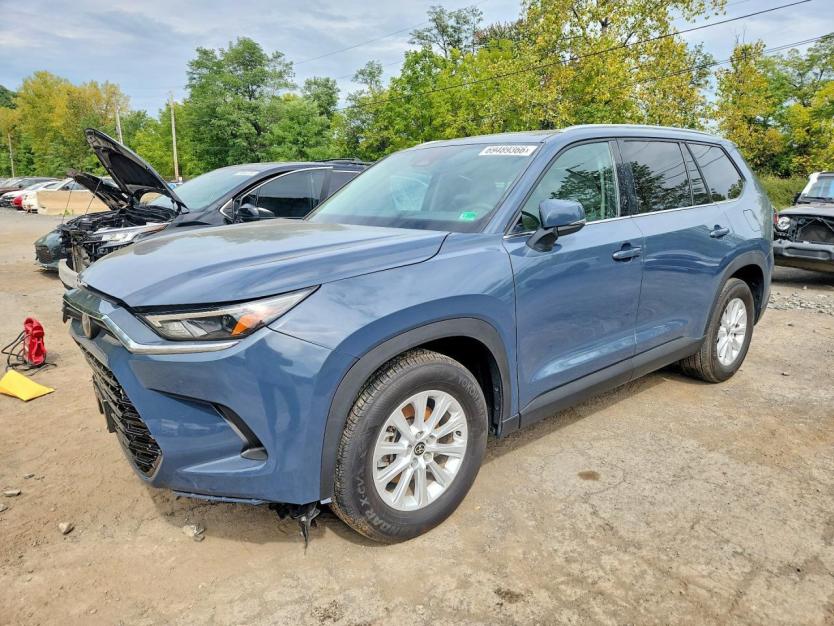 Salvage 2025 Toyota Grand Highlander Hybrid Xle