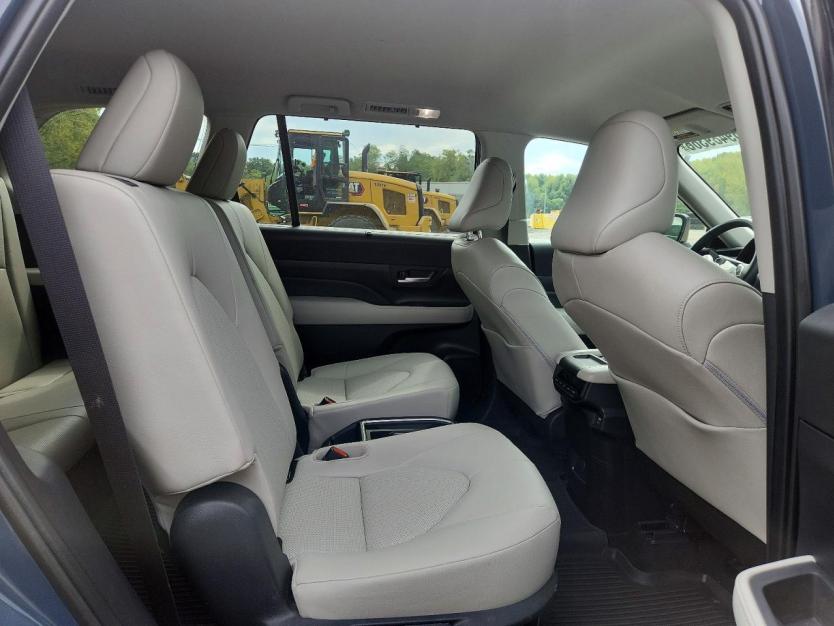 Salvage 2025 Toyota Grand Highlander Hybrid Xle