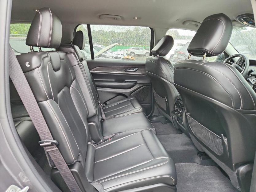 Salvage 2023 Jeep Grand Cherokee Limited