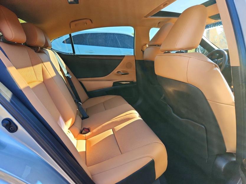 Salvage 2025 Lexus Es 350 