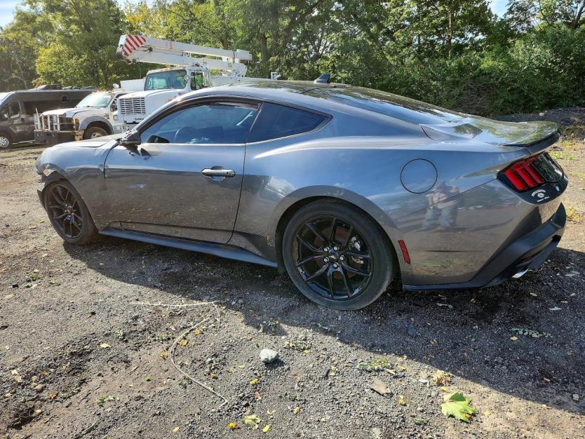 Salvage 2024 Ford Mustang 