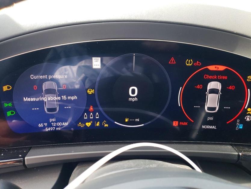 Salvage 2025 Porsche Macan 4s