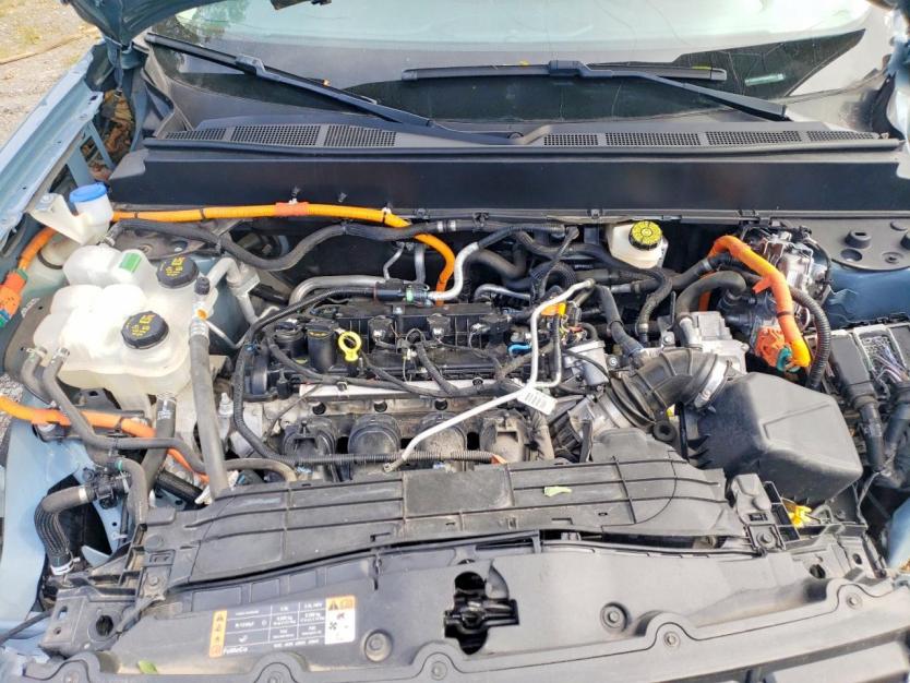 Salvage 2023 Ford Maverick Xl