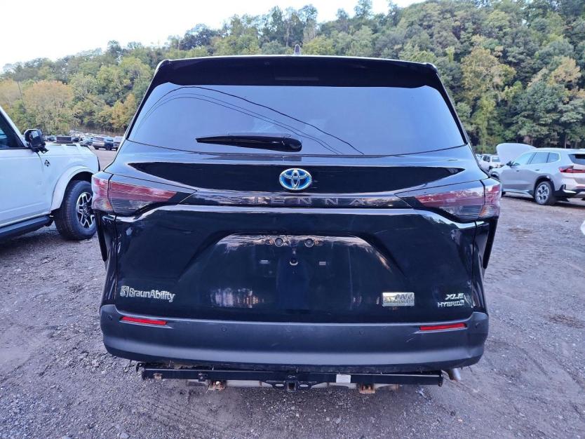 Salvage 2024 Toyota Sienna Braunability
