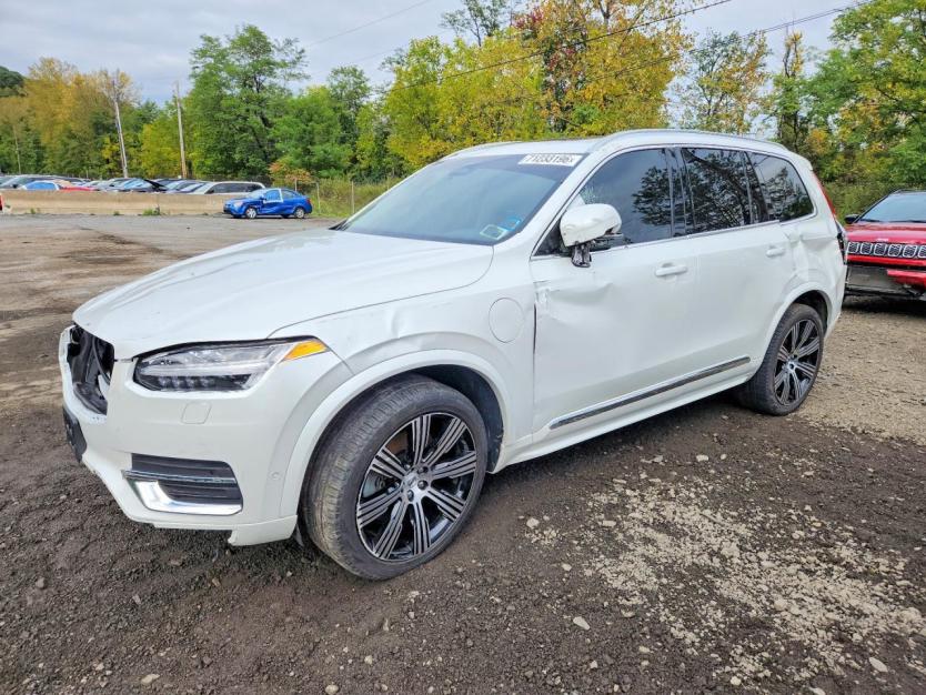 Salvage 2025 Volvo Xc90 Plus