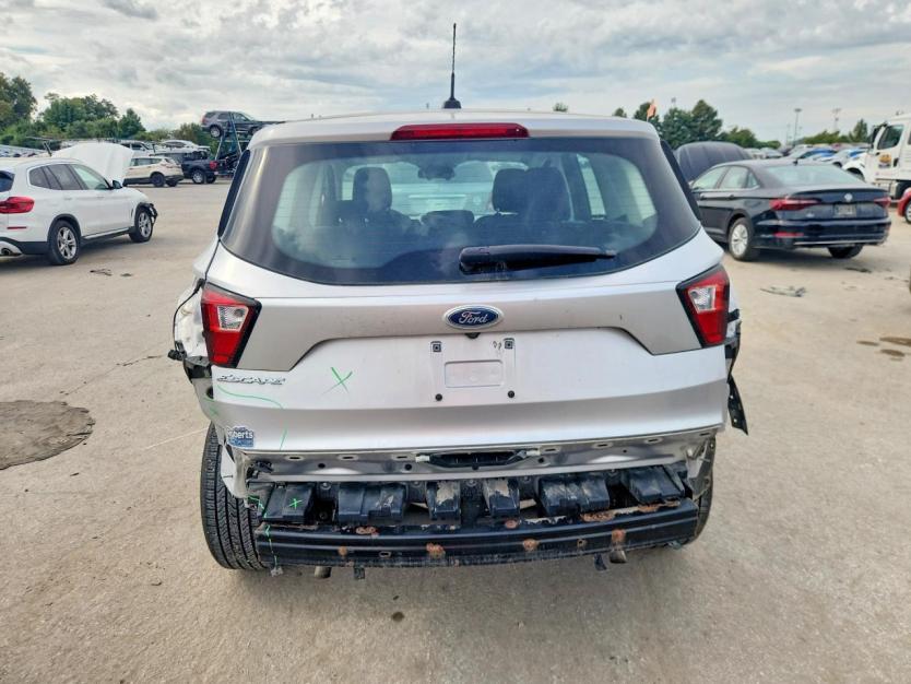 Salvage 2019 Ford Escape 