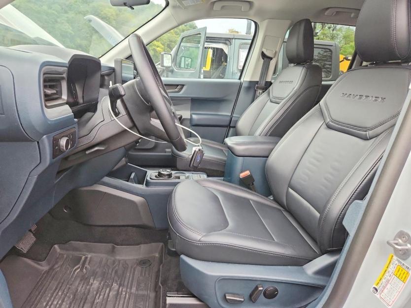 Salvage 2025 Ford Maverick Lariat