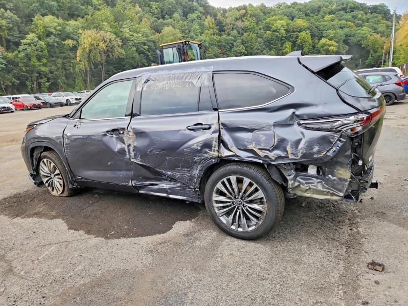 Salvage 2021 Toyota Highlander Hybrid Platinum