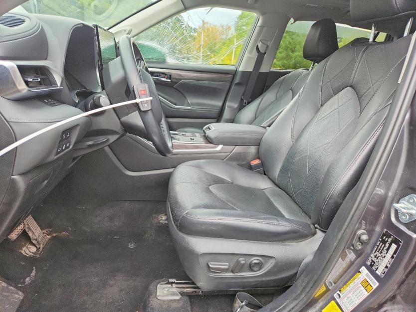 Salvage 2021 Toyota Highlander Hybrid Platinum