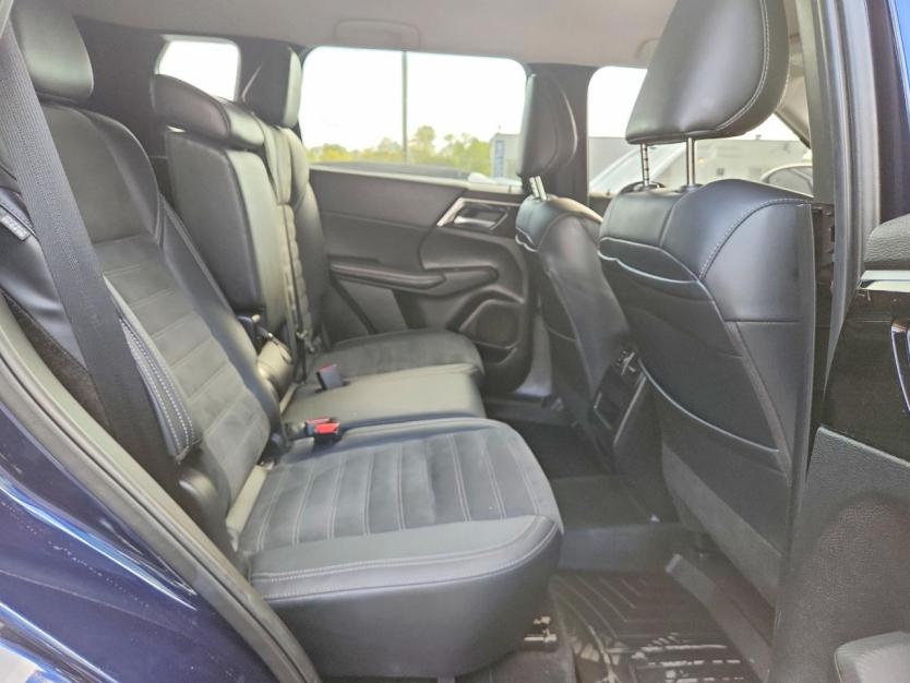 Salvage 2024 Mitsubishi Outlander Se