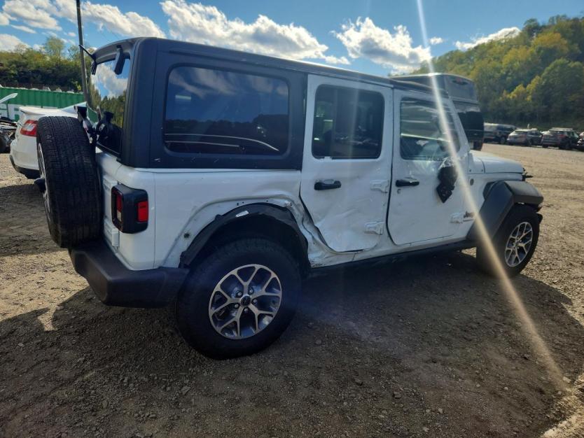 Salvage 2025 Jeep Wrangler 