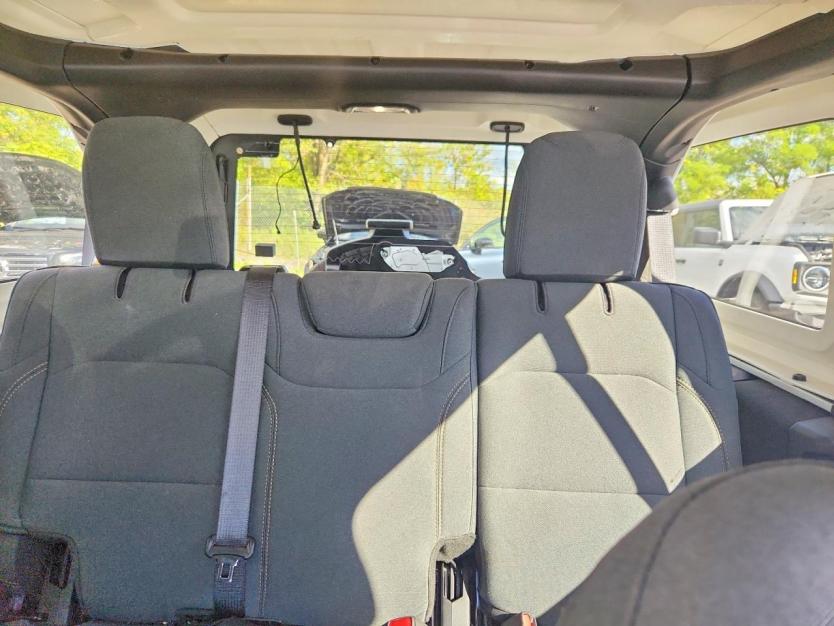 Salvage 2025 Jeep Wrangler 