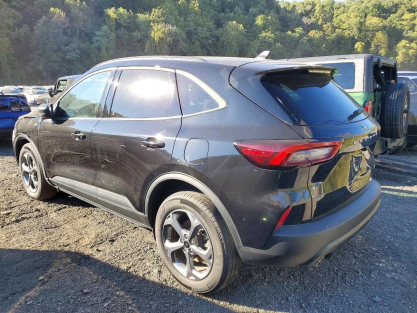 Salvage 2025 Ford Escape 
